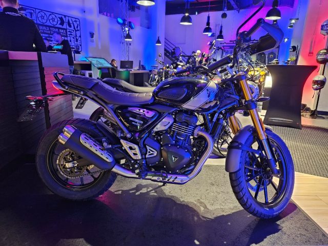 Triumph Speed 400 i Scrambler 400 X – nowość 2024 widziana z bliska [dane techniczne, cena, opinia, waga, wysokość siedzenia]