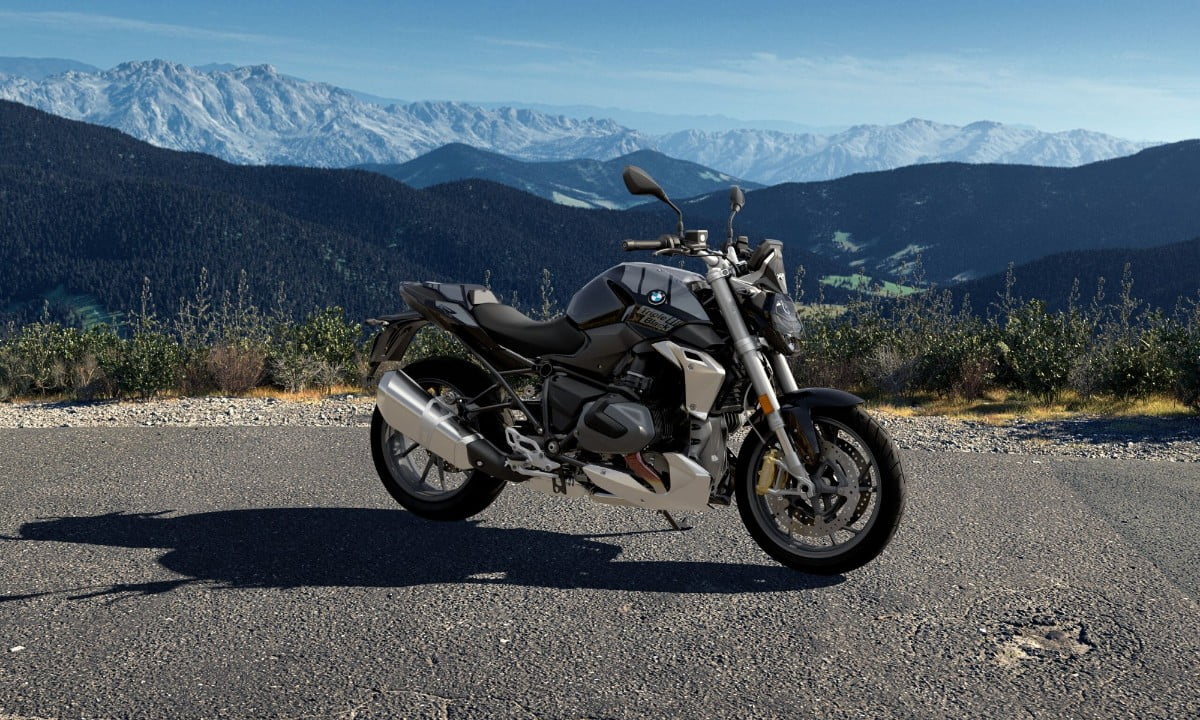 Ładny motocykl na ulicę i do turystyki, nie tylko na początek. Co to jest i kiedy powstał pierwszy naked bike? [rodzaje, streetfighter, roadster, classic, klasyczny, UJM]