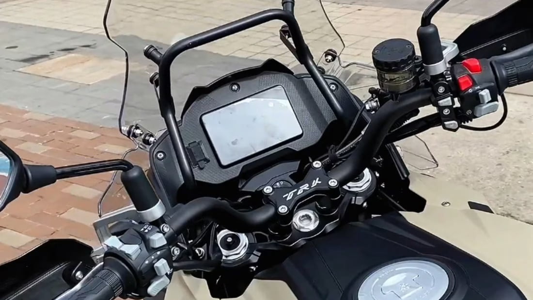 Więcej i lepiej. Następca Benelli TRK502 nadchodzi: oto nowe TRK552!