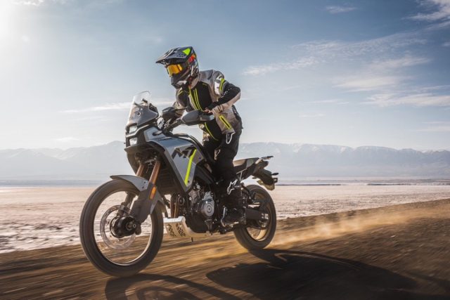 Wyniki sprzedaży nowych motocykli i skuter&oacute;w w 2025 roku. Podsumowanie rynku