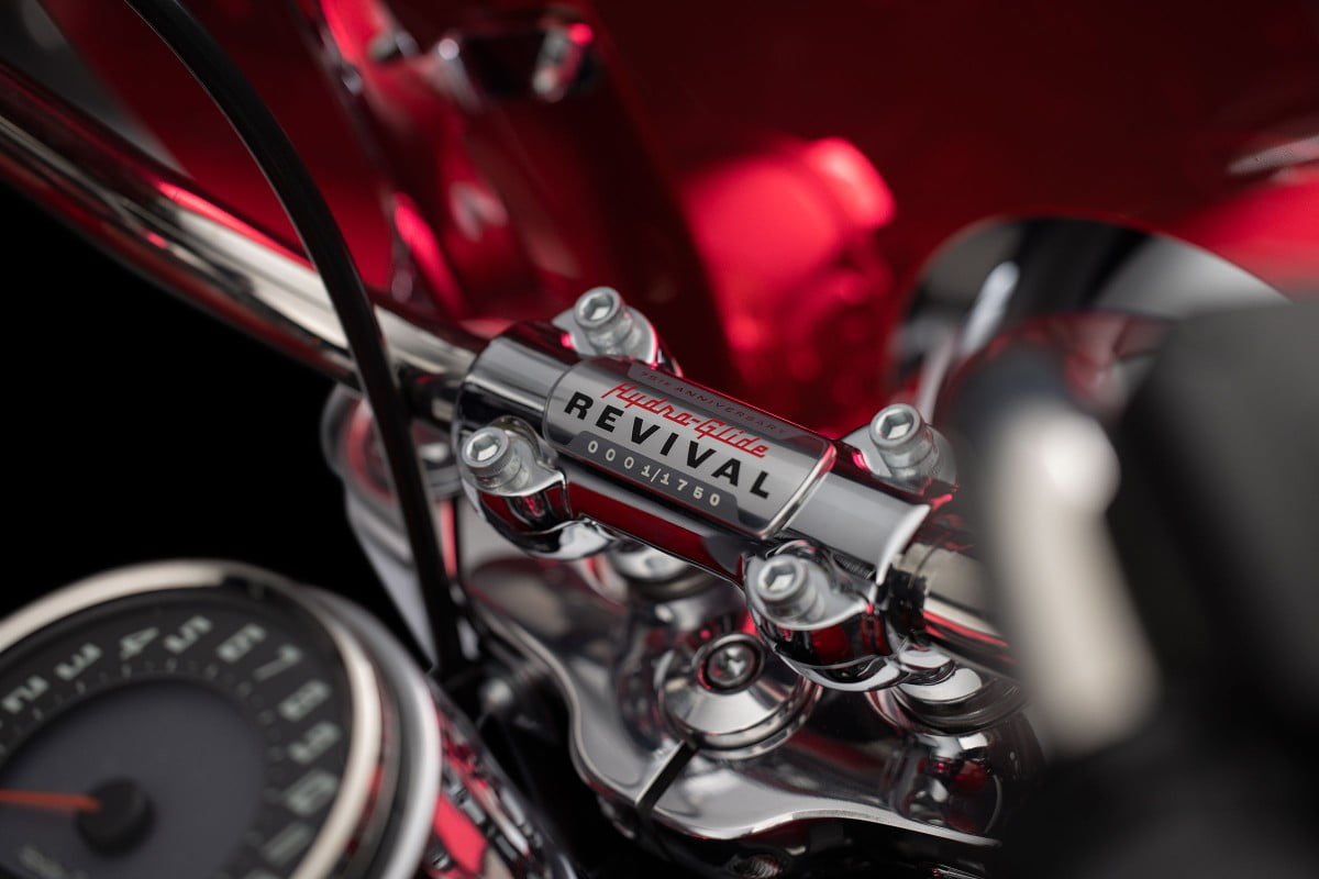Kultowe ikony Harleya. Premiera modelu Hydra-Glide Revival w limitowanej serii i maszyn Tobacco Fade Enthusiast podczas Daytona Bike Week