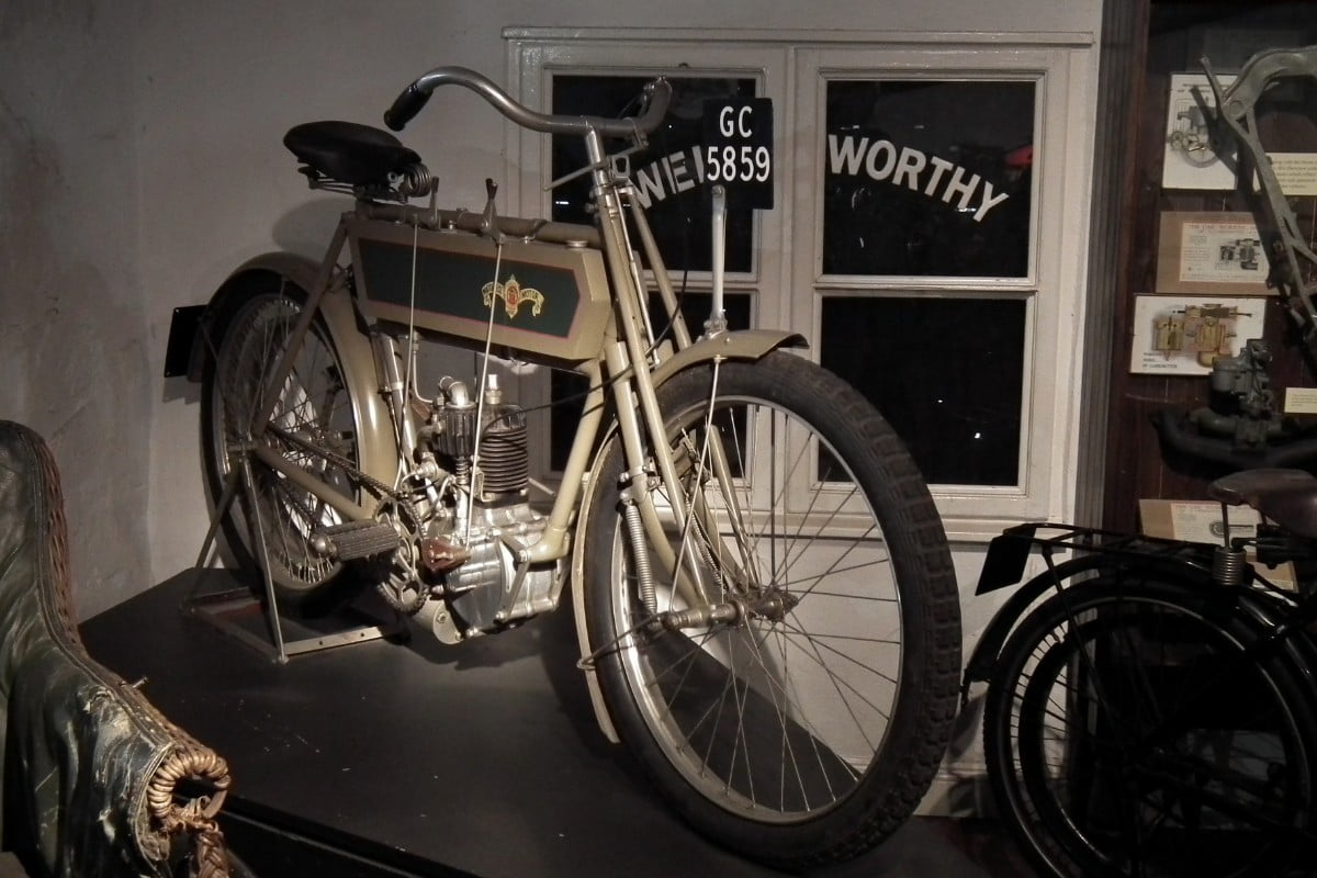 Historia brytyjskich motocykli. Najtańsze i najdroższe marki, angielscy producenci, do kogo dziś należą. Część 2 [BSA, Brough Superior, Francis Barnett, James, Matchless]