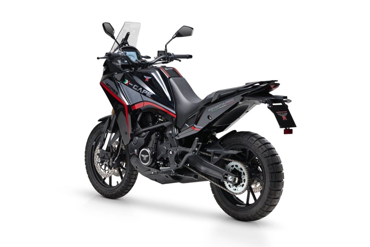 Czarne jak heban. Moto Morini X-Cape 650 w nowym malowaniu