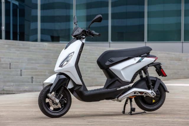 Dopłata 4000 zł programu M&oacute;j Elektryk + promocja Vespy i Piaggio = naprawdę warto!