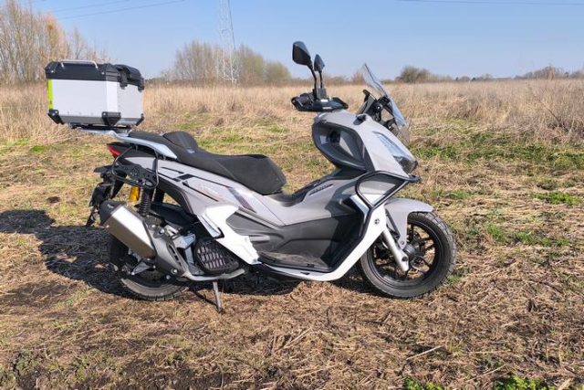 BARTON X-TRAIL 125 ABS &ndash; miejski skuter – wszędołaz na prawo jazdy kategorii B [dane techniczne, opis, cena]