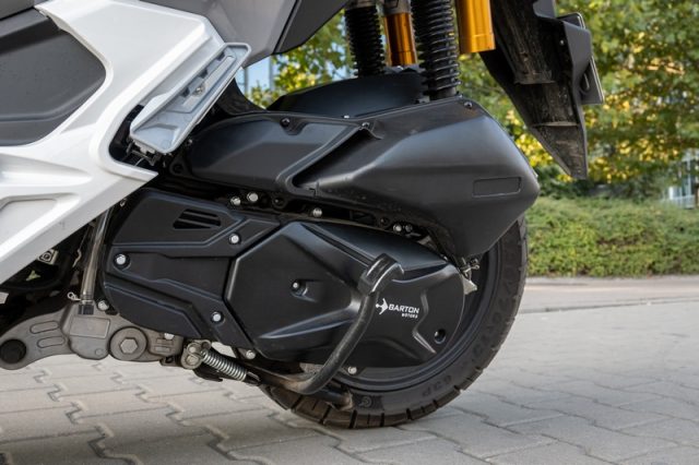 BARTON X-TRAIL 125 ABS &ndash; miejski skuter – wszędołaz na prawo jazdy kategorii B [dane techniczne, opis, cena]