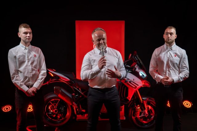 Wielkie otwarcie motocyklowego dealerstwa Ducati w Poznaniu – Smorawiński wjeżdża w sezon z czerwonym impetem!