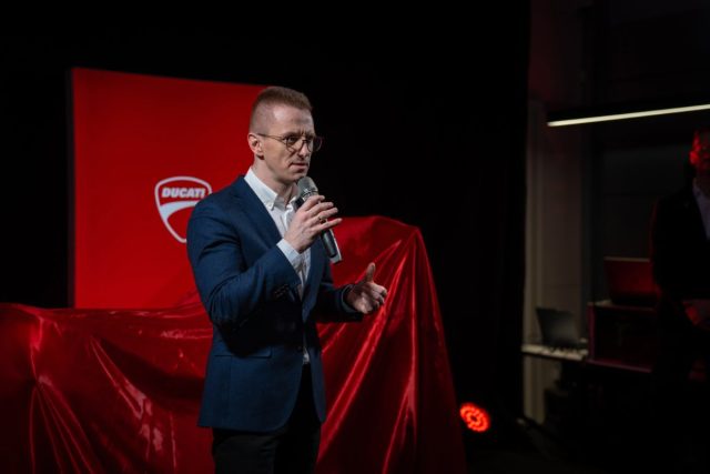 Wielkie otwarcie motocyklowego dealerstwa Ducati w Poznaniu – Smorawiński wjeżdża w sezon z czerwonym impetem!