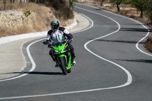 Kawasaki Ninja 500 Z500 test dane techniczne opinia 2024 wady zalety 17