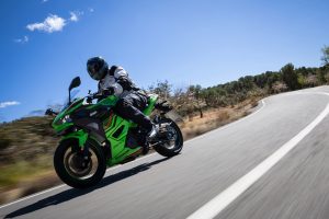 Kawasaki Ninja 500 Z500 test dane techniczne opinia 2024 wady zalety 23