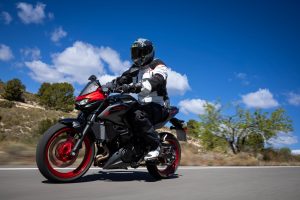 Kawasaki Ninja 500 Z500 test dane techniczne opinia 2024 wady zalety 33