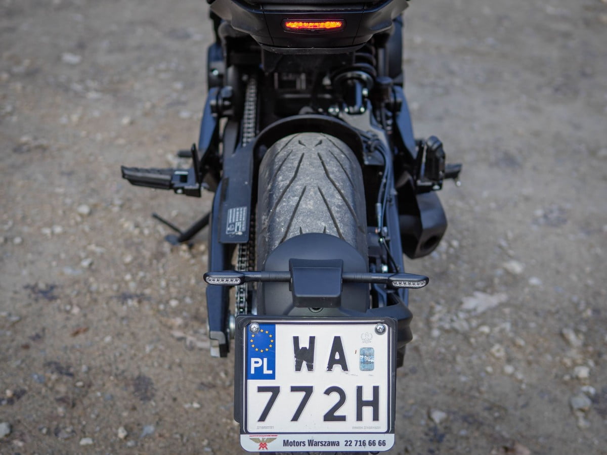 Moto Morini Seiemmezzo STR. Zwinny, uniwersalny, kuszący [test, recenzja, opinia, dane techniczne, cena, 2024, A2]