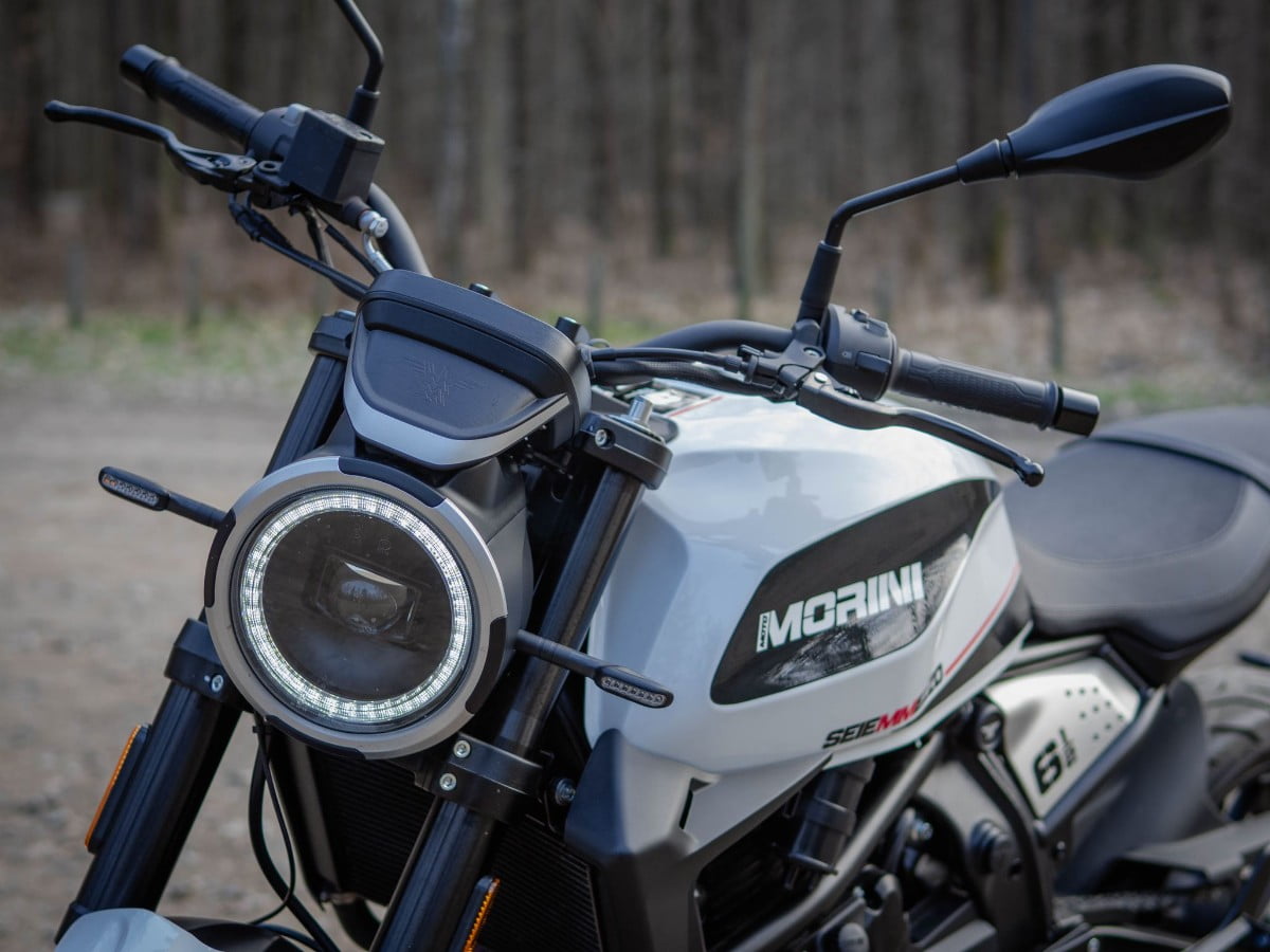 Moto Morini Seiemmezzo STR. Zwinny, uniwersalny, kuszący [test, recenzja, opinia, dane techniczne, cena, 2024, A2]