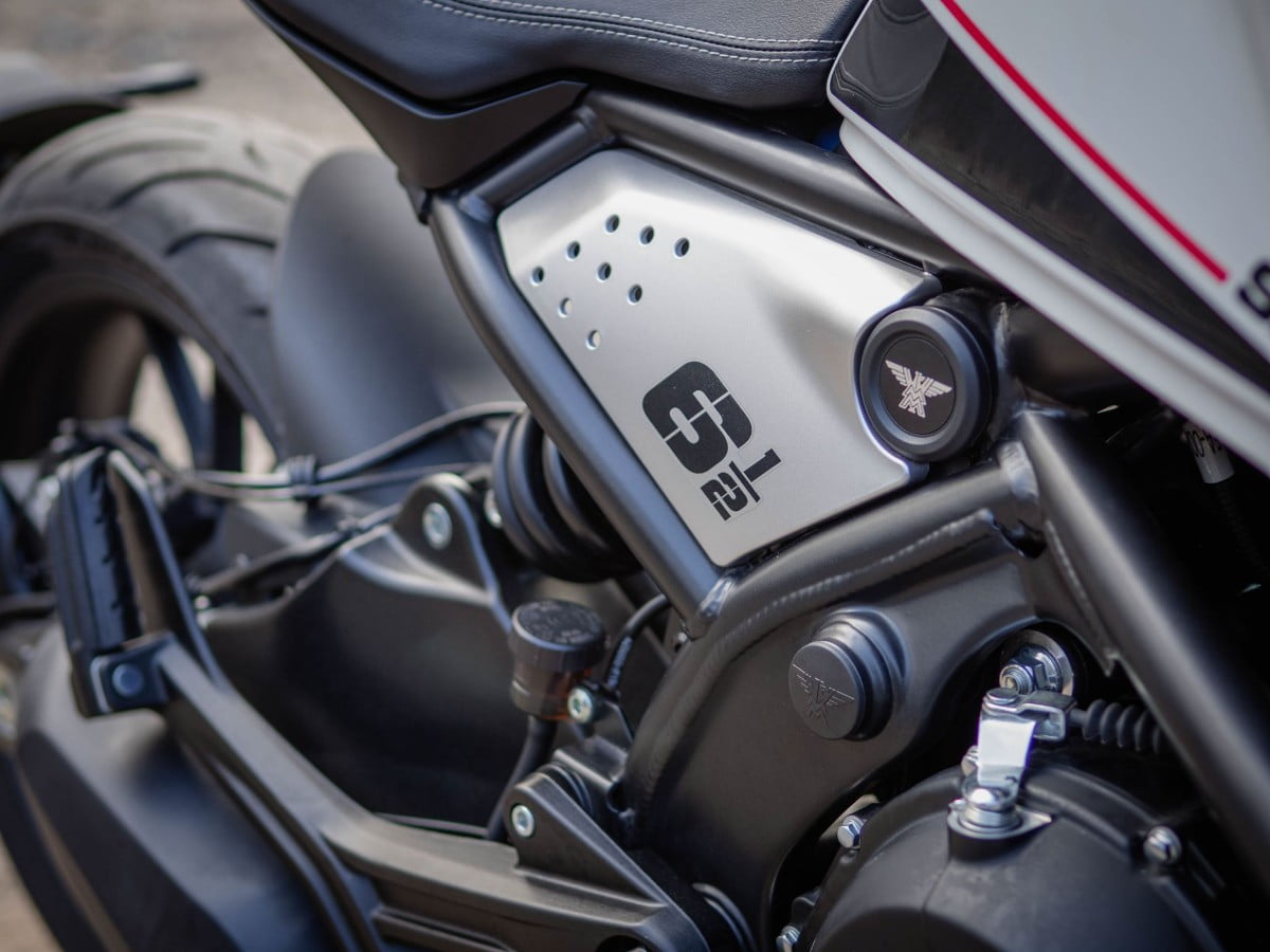 Moto Morini Seiemmezzo STR. Zwinny, uniwersalny, kuszący [test, recenzja, opinia, dane techniczne, cena, 2024, A2]