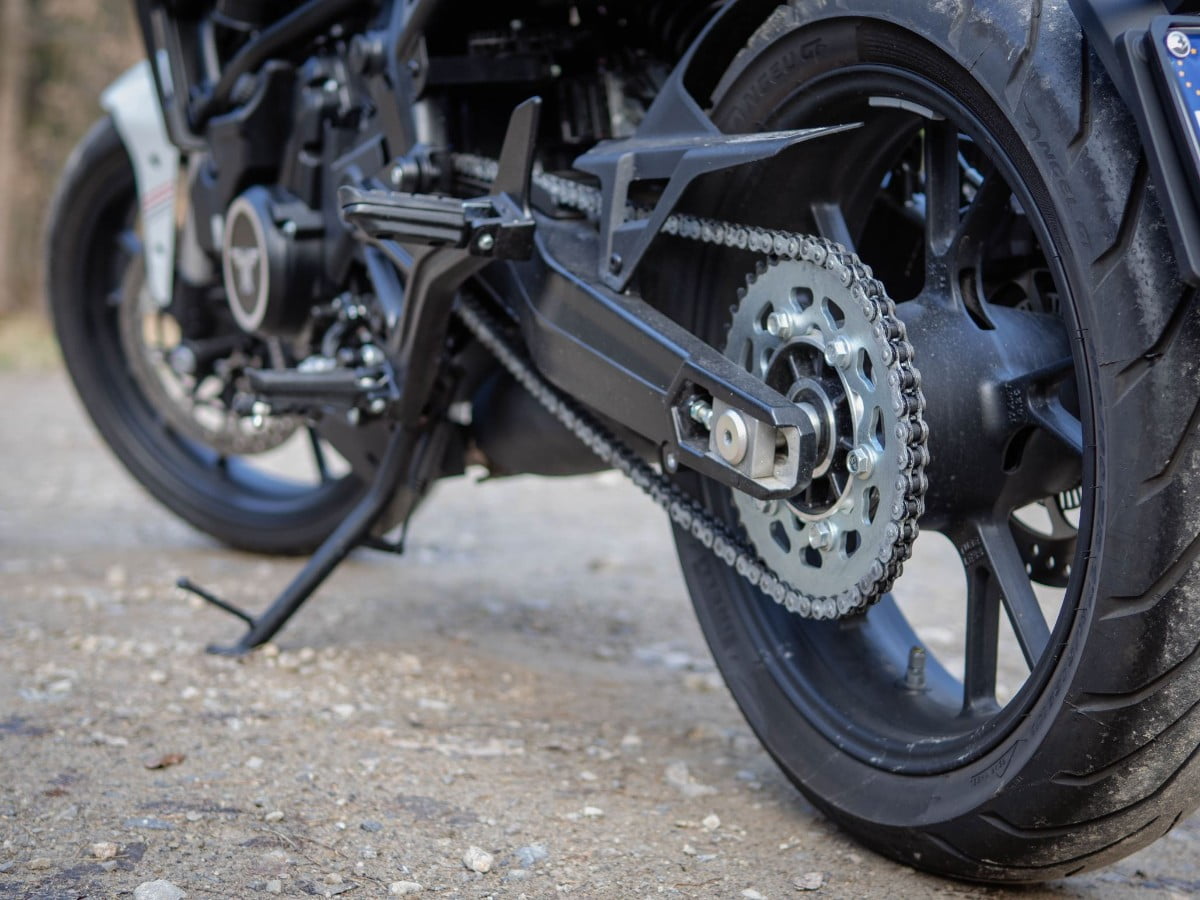 Moto Morini Seiemmezzo STR. Zwinny, uniwersalny, kuszący [test, recenzja, opinia, dane techniczne, cena, 2024, A2]