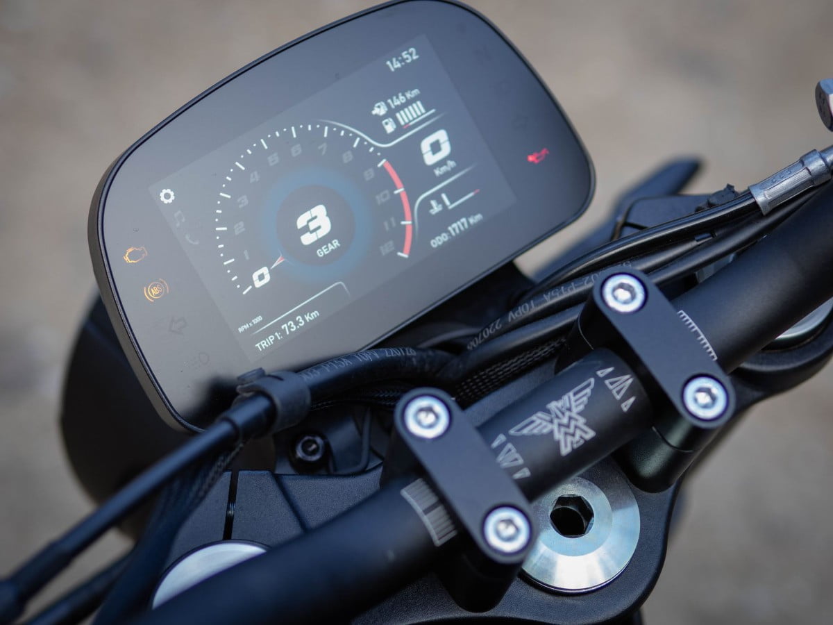 Moto Morini Seiemmezzo STR. Zwinny, uniwersalny, kuszący [test, recenzja, opinia, dane techniczne, cena, 2024, A2]