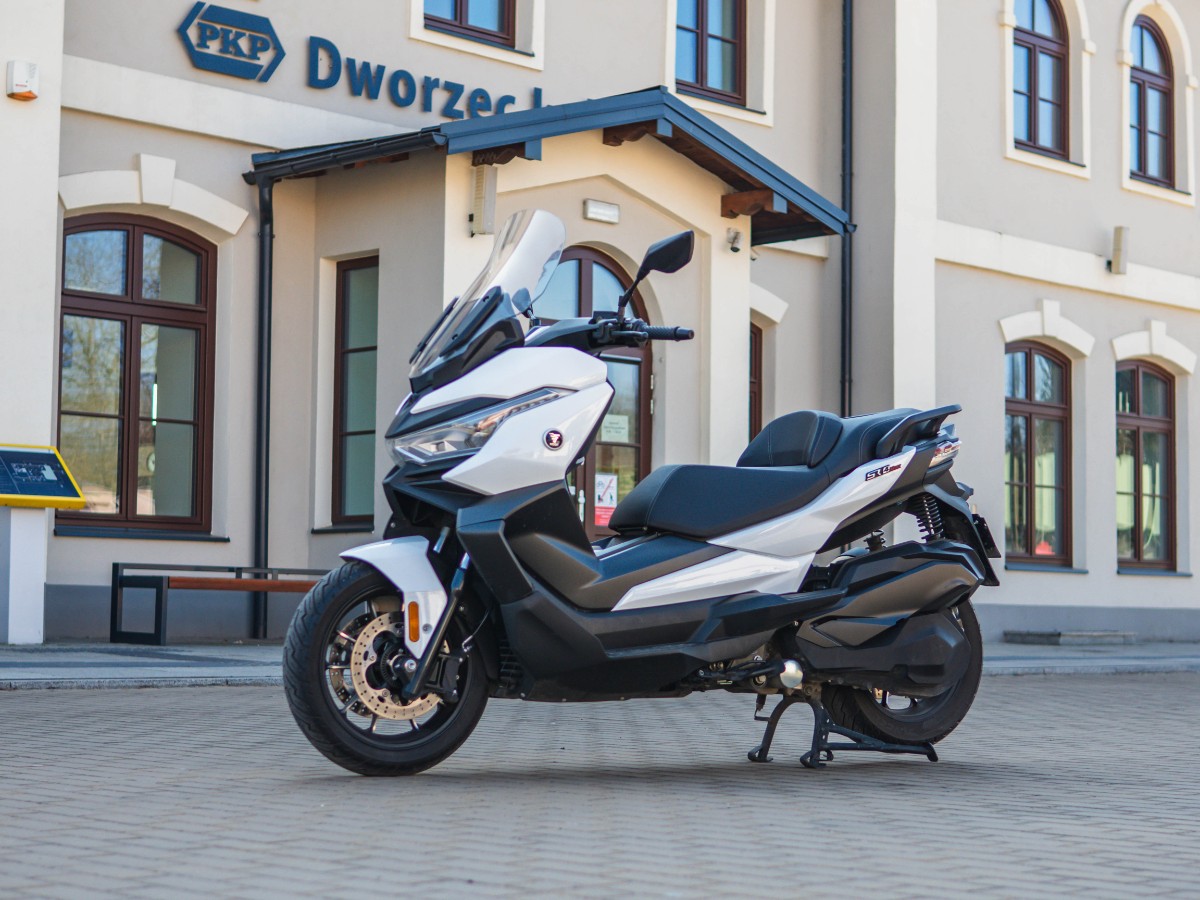 Voge SR4 Max &ndash; z kamerą wśr&oacute;d miejskich zwierząt [maxiskuter, test, opinia, recenzja, dane techniczne, cena]
