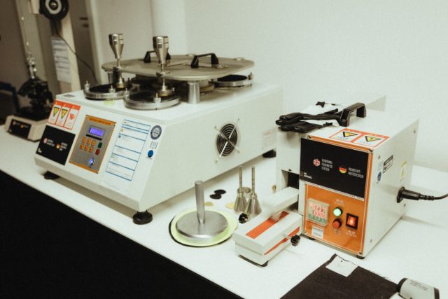 Jak ubrać się na motocykl? Może w niemieckiego Helda? Sprawdziliśmy jak to jest robione!