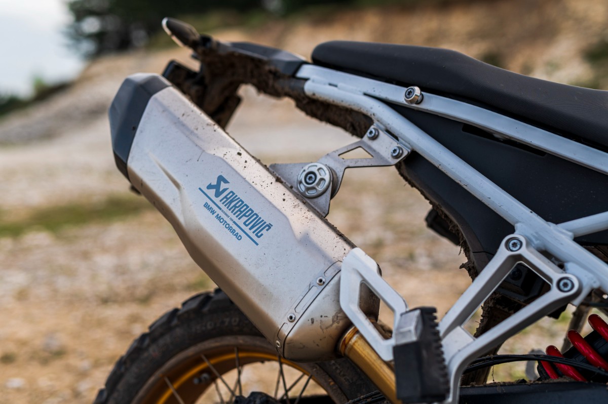 BMW F 900 GS. Precyzyjne niemieckie narzędzie szosowo-offroadowe [test, recenzja, opinia, dane techniczne, cena, ile waży, 2024]