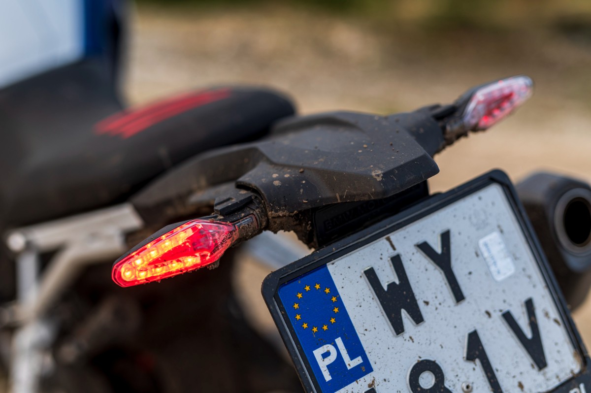 BMW F 900 GS. Precyzyjne niemieckie narzędzie szosowo-offroadowe [test, recenzja, opinia, dane techniczne, cena, ile waży, 2024]