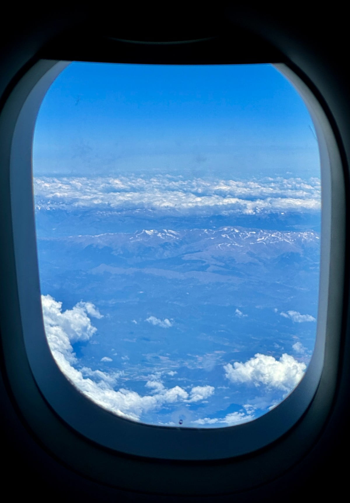 Lecimy tam, gdzie ciepło. Jak ekonomicznie spakować się na motocyklowy wyjazd&hellip; samolotem [jak się ubrać, co zabrać, poradnik]