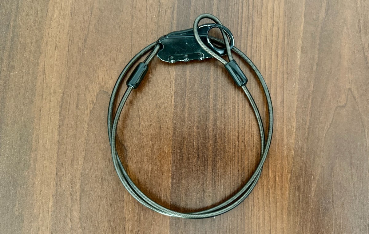 Lecimy tam, gdzie ciepło. Jak ekonomicznie spakować się na motocyklowy wyjazd&hellip; samolotem [jak się ubrać, co zabrać, poradnik]