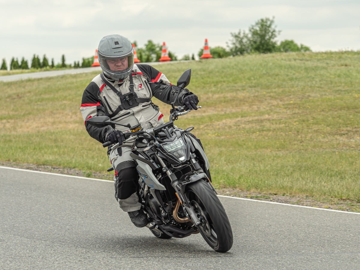 Motocykle CF Moto &ndash; jak są wykonane, jak jeżdżą, czy warto je kupić? Sprawdziliśmy to na Torze Ł&oacute;dź! [relacja, modele]
