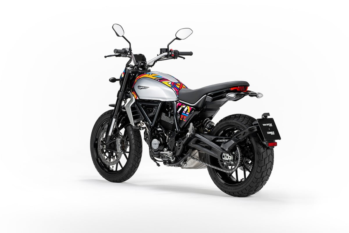 Sztuka uliczna pełna kolor&oacute;w. Ducati Scrambler Icon teraz z limitowaną serią nakładek Van Orton Design&nbsp;