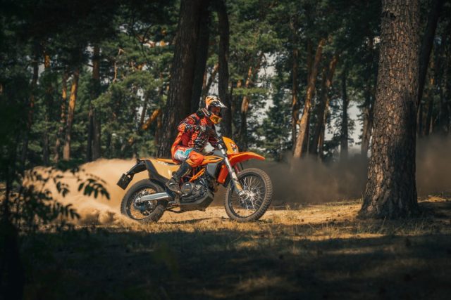 KTM 690 Enduro Mój aktualny garaż marzeń, czyli motocykle które bym kupił w 2026 roku, gdybym miał pieniądze na motocykle…