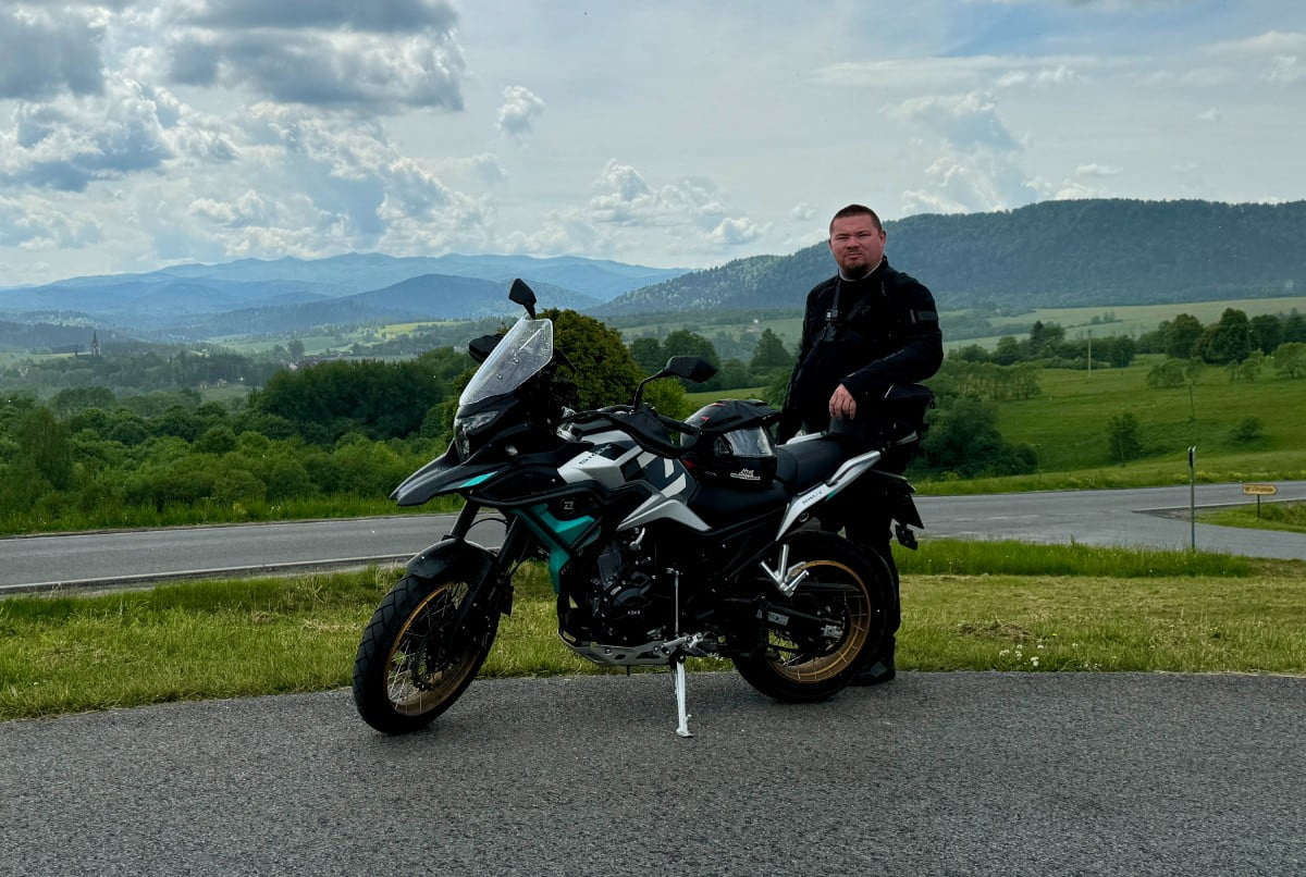 Kove 510X &ndash; wzorcowy motocykl turystyczny adventure na prawo jazdy kat. A2 [test, opinia, recenzja, dane techniczne, cena, video, 2024]