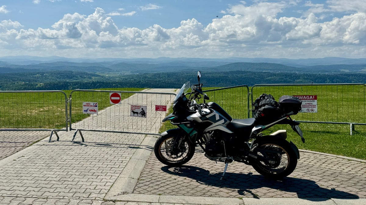 Kove 510X &ndash; wzorcowy motocykl turystyczny adventure na prawo jazdy kat. A2 [test, opinia, recenzja, dane techniczne, cena, video, 2024]