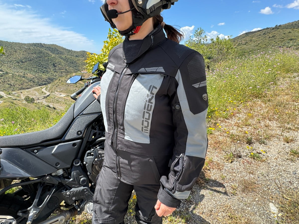 Damski zestaw Modeka Hydron Lady &ndash; kurtka i spodnie motocyklowe na każdą pogodę [test, opinia, recenzja, cena, 2024]