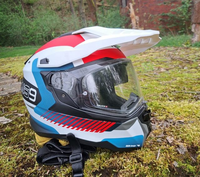 NOS NS9 – długodystansowy test kasku adventure [test, opinia, cena]