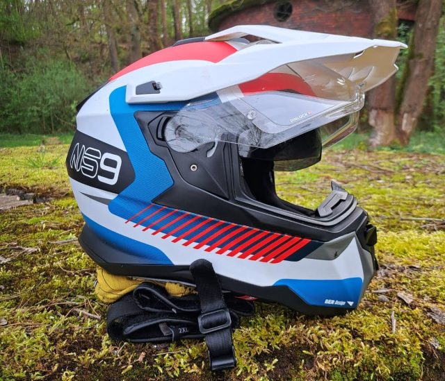 NOS NS9 – długodystansowy test kasku adventure [test, opinia, cena]