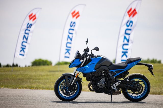 Jaki motocykl Suzuki wybrać? GSX1000GX czy GT? GSX-8R czy 8S? No i kt&oacute;rego V-Stroma kupić… Sprawdziliśmy!