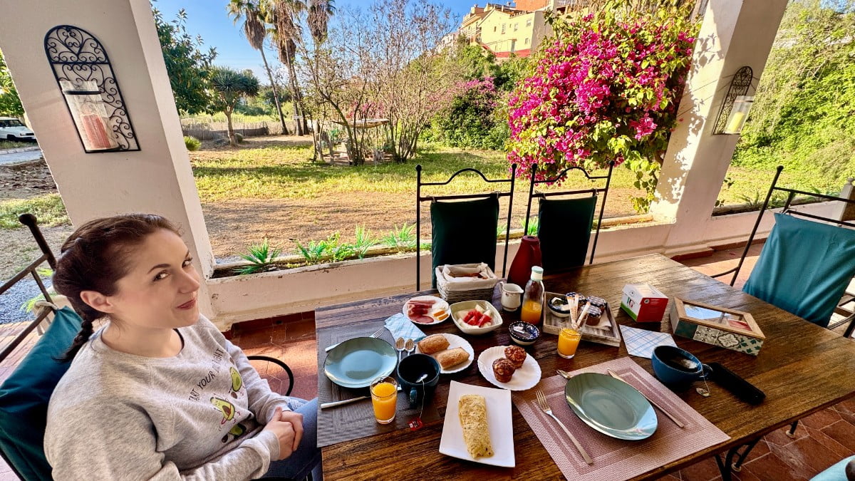 Andaluzja motocyklem. Z czego słynie południe Hiszpanii i kt&oacute;re trasy są najlepsze? Część 1 [Malaga, Otivar, Nerja, Sierra Nevada, Trevelez]