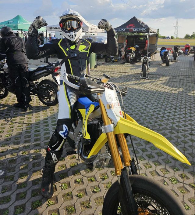 Zapraszamy motocyklist&oacute;w do szkoły! Startuje 19. sezon szkoleń bezpiecznej jazdy Suzuki Moto Szkoła! [2025]