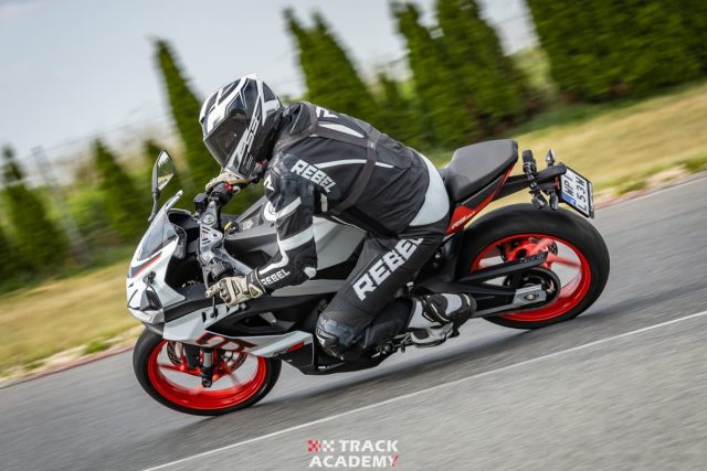 Tanie torowanie z Track Academy – tu zawsze świeci słońce i łamane są życi&oacute;wki! [Tor Ł&oacute;dź – relacja]