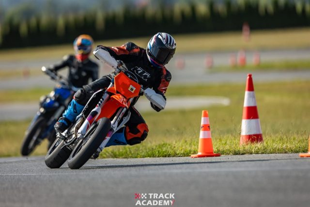 Tanie torowanie z Track Academy – tu zawsze świeci słońce i łamane są życi&oacute;wki! [Tor Ł&oacute;dź – relacja]