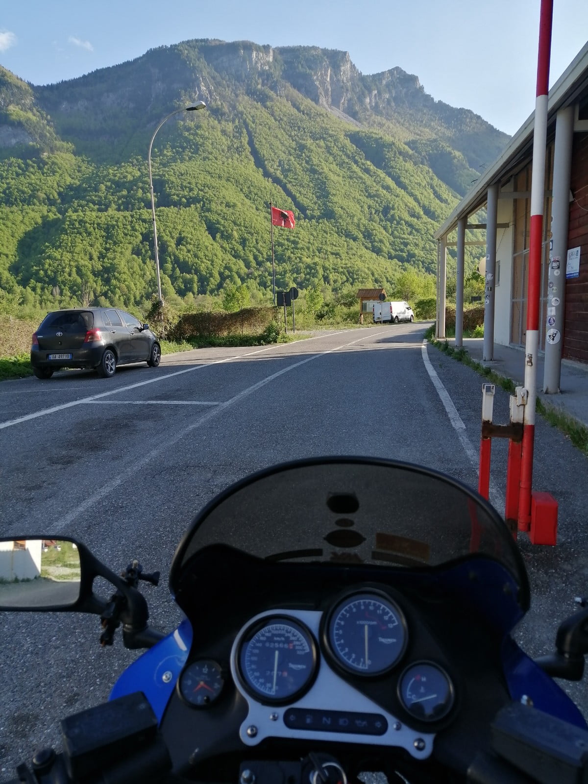 Motocyklowy tydzień na Bałkanach. Część 2 &ndash;&nbsp;Albania, kraina życzliwości [relacja, poradnik, co zobaczyć]
