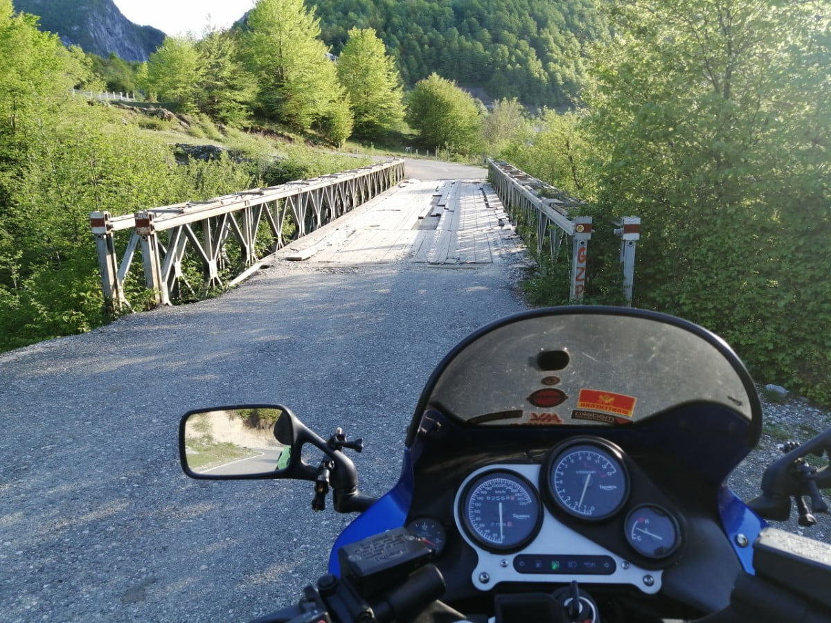 Motocyklowy tydzień na Bałkanach. Część 2 &ndash;&nbsp;Albania, kraina życzliwości [relacja, poradnik, co zobaczyć]