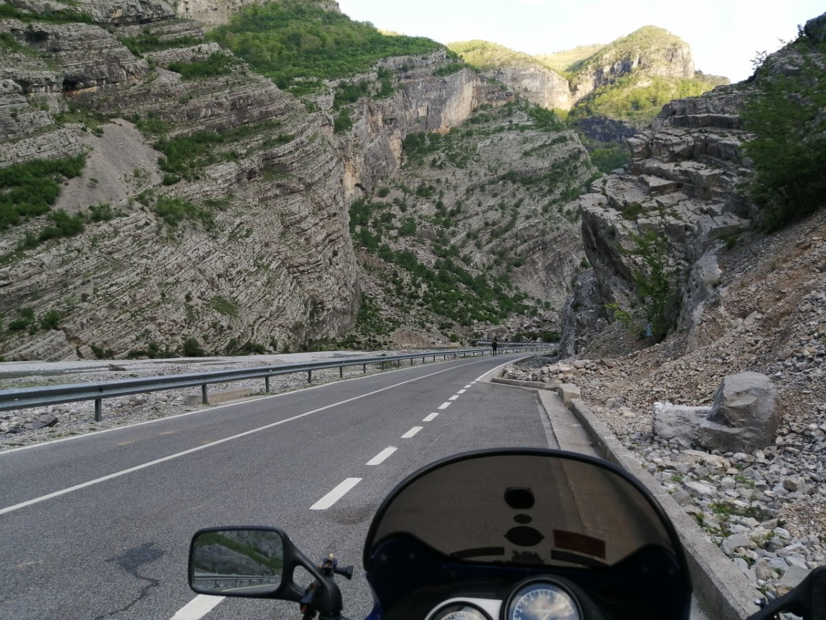 Motocyklowy tydzień na Bałkanach. Część 2 &ndash;&nbsp;Albania, kraina życzliwości [relacja, poradnik, co zobaczyć]
