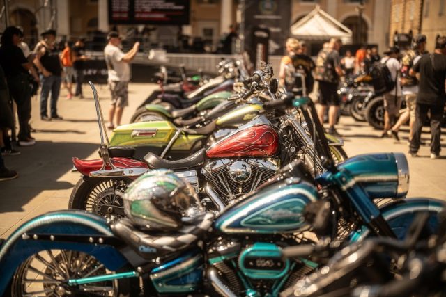 Harleyowcy. Muszą mieć motocykl tej marki? Kim są i dlaczego wzbudzają niezdrowe emocje [felieton]