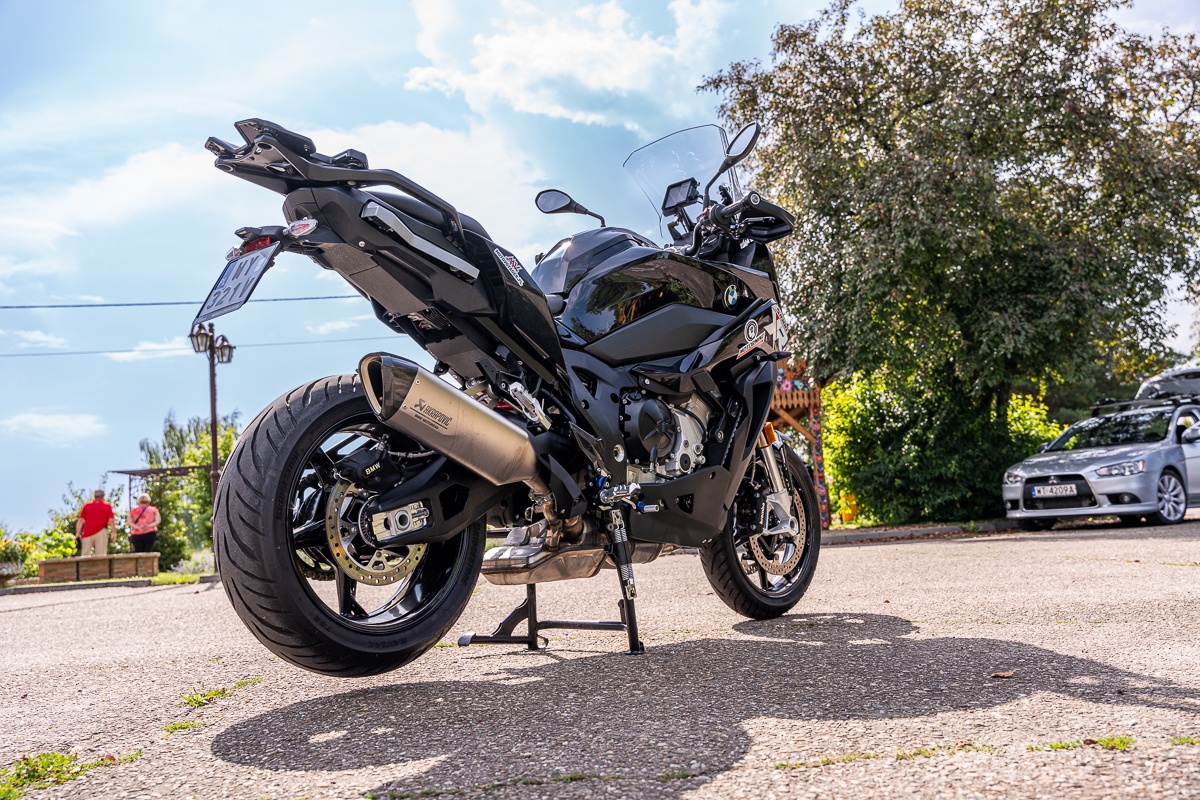 9 metod na turystyka &ndash; nasz wielki test 2024. Podsumowanie por&oacute;wnania motocykli turystycznych [H2 SX, 1290 Super Adventure S, S 1000 XR, V100, GSX-S1000GX, Enduro Veloce, 800MT Explore, 900 DSX, SRT 800SX]