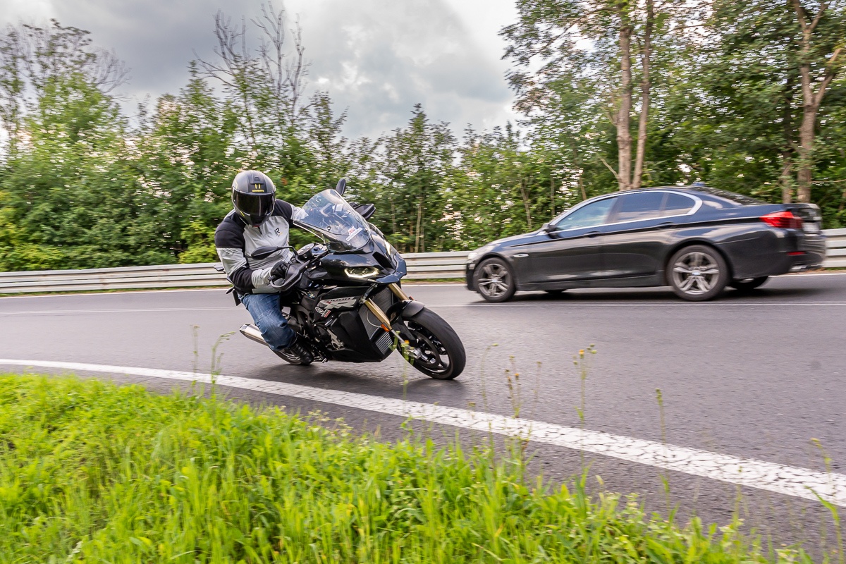 9 metod na turystyka &ndash; nasz wielki test 2024. Podsumowanie por&oacute;wnania motocykli turystycznych [H2 SX, 1290 Super Adventure S, S 1000 XR, V100, GSX-S1000GX, Enduro Veloce, 800MT Explore, 900 DSX, SRT 800SX]