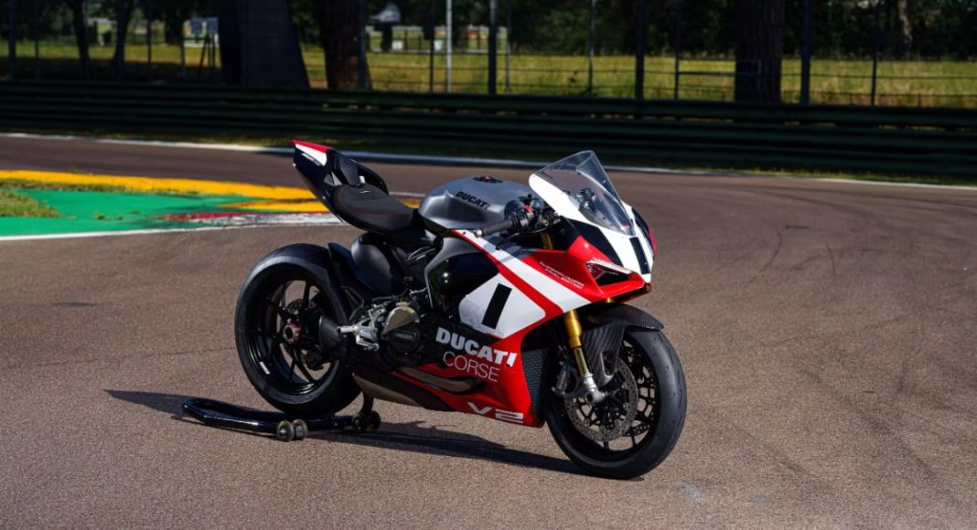Ducati Panigale V2 Superquadro Final Edition 2