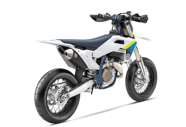 Nowa Husqvarna FS 450 na rok 2025. Jakie zmiany przygotował producent w tym topowym supermoto?