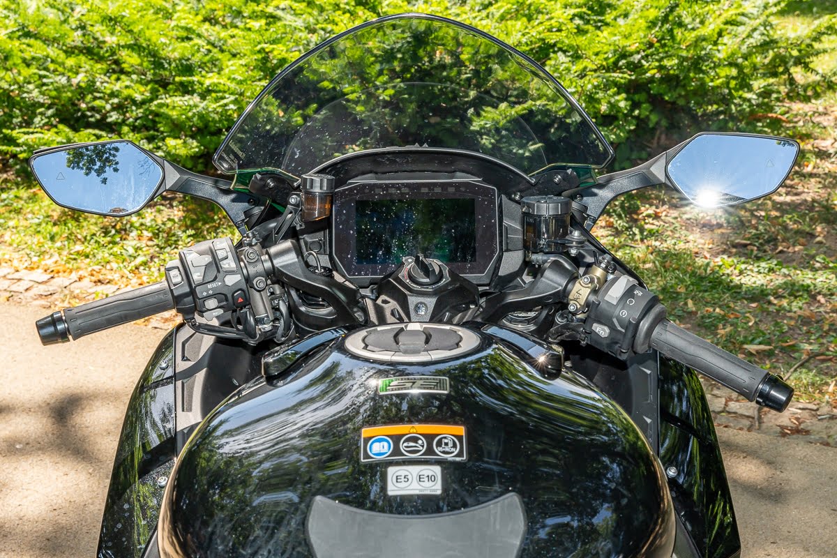 9 metod na turystyka &ndash; nasz wielki test 2024. Podsumowanie por&oacute;wnania motocykli turystycznych [H2 SX, 1290 Super Adventure S, S 1000 XR, V100, GSX-S1000GX, Enduro Veloce, 800MT Explore, 900 DSX, SRT 800SX]