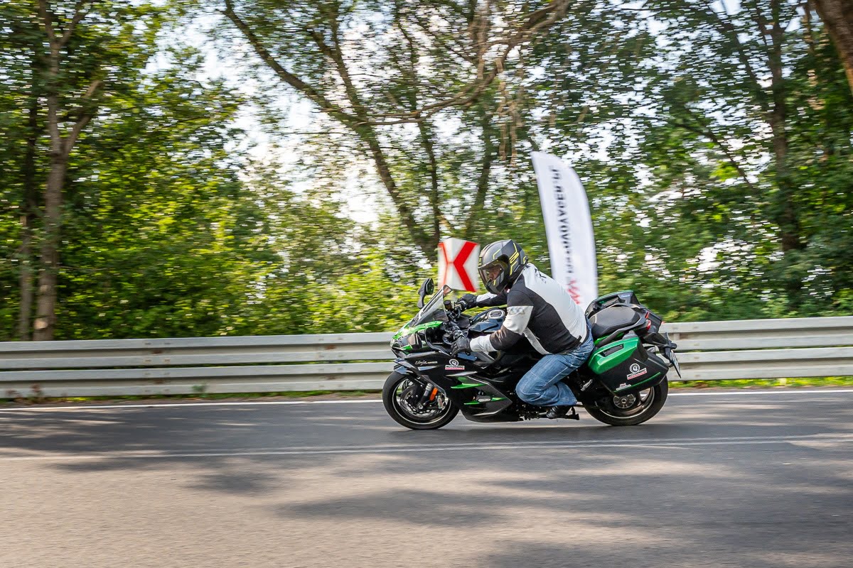 9 metod na turystyka &ndash; nasz wielki test 2024. Podsumowanie por&oacute;wnania motocykli turystycznych [H2 SX, 1290 Super Adventure S, S 1000 XR, V100, GSX-S1000GX, Enduro Veloce, 800MT Explore, 900 DSX, SRT 800SX]