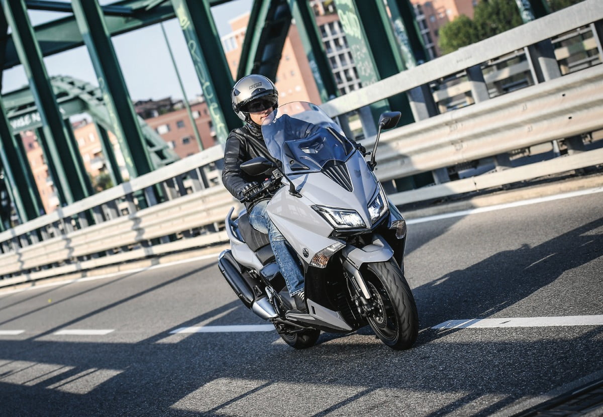Dobre opony to podstawa. Kiedy zmienić fabryczne ogumienie w nowym motocyklu na znany model renomowanej firmy?
